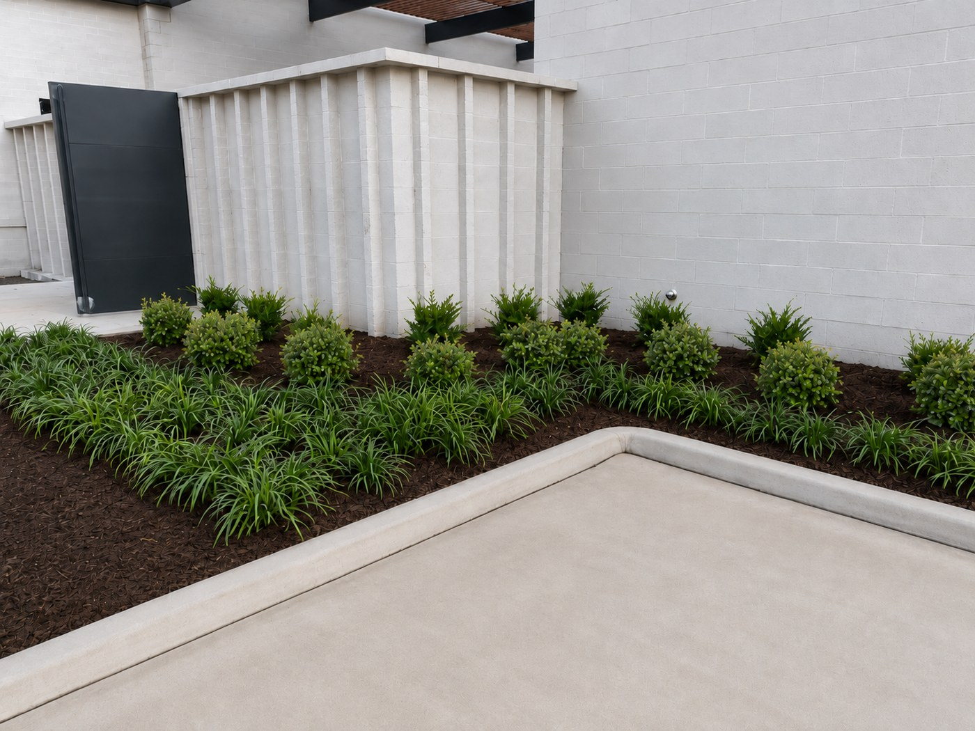 Courtyard Planting Bed Finish after